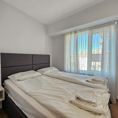 아파트 Spacious Living - Dedicated Workspace Near Metro By Flat Manаger
