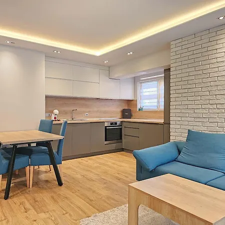 Spacious Living - Dedicated Workspace Near Metro By Flat Manаger 아파트 소피아
