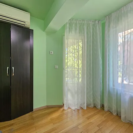 Spacious Living - Dedicated Workspace Near Metro By Flat Manаger *