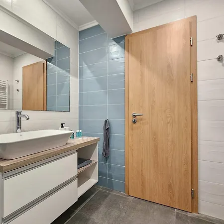 아파트 Spacious Living - Dedicated Workspace Near Metro By Flat Manаger